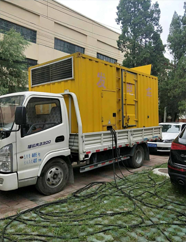 达日发电车出租-柴油发电机组排烟系统设计要求及其考虑因素