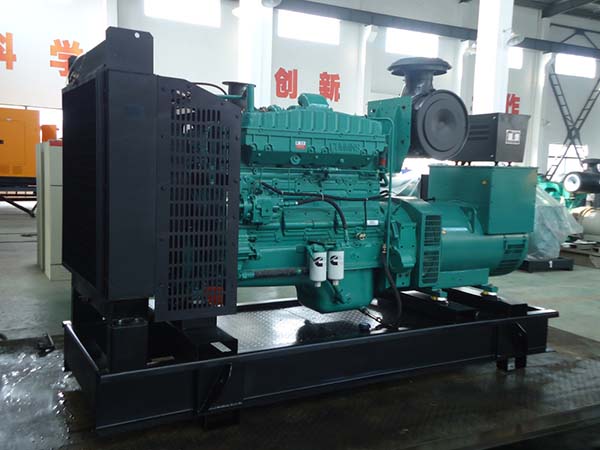 达日更换发电机组燃油预热装置的加热元件需要哪些工具？